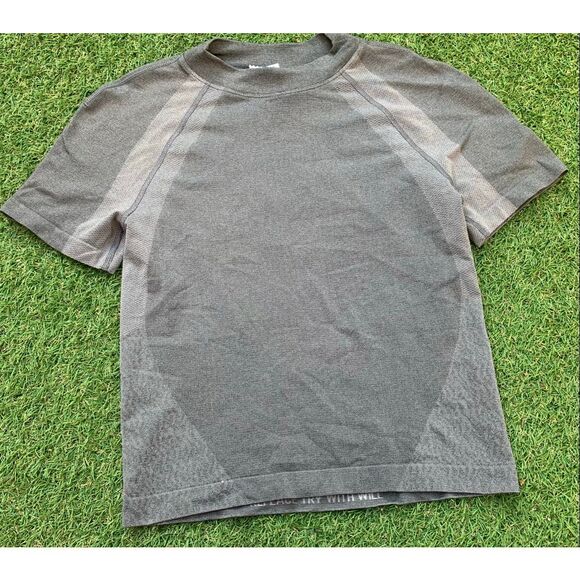 LULULEMON training TECH gray SHORT SLEEVE SEAMLESS T SHIRT TOP sz 8 - Picture 2 of 7